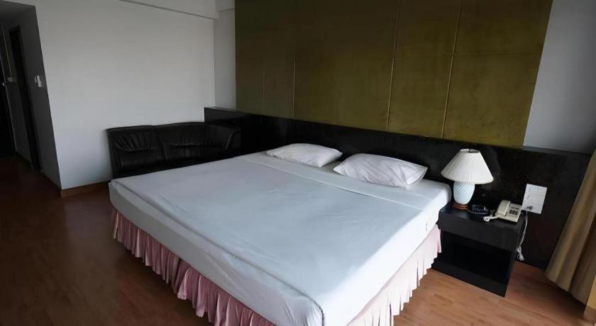 Pailyn Phitsanulok Hotel Exterior foto